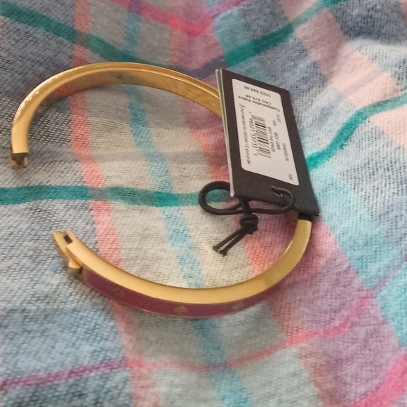 Kate Spade New York 'Spot the Spade' Enamel Hinged Bangle Bracelet - Picture 3 of 10